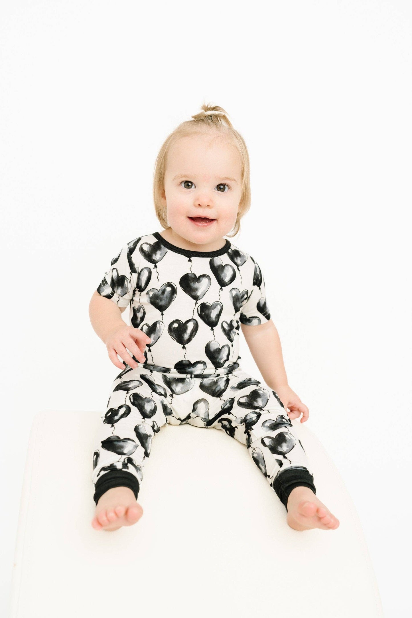 Black Heart Balloons Short Sleeve Bamboo Set