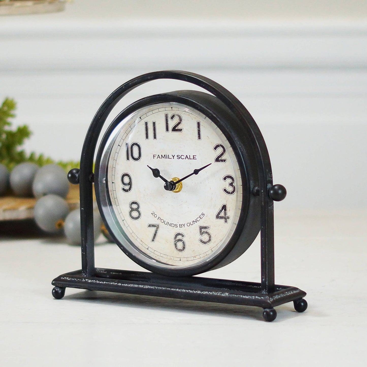 Iron 9 in. White Traditional Table Clock