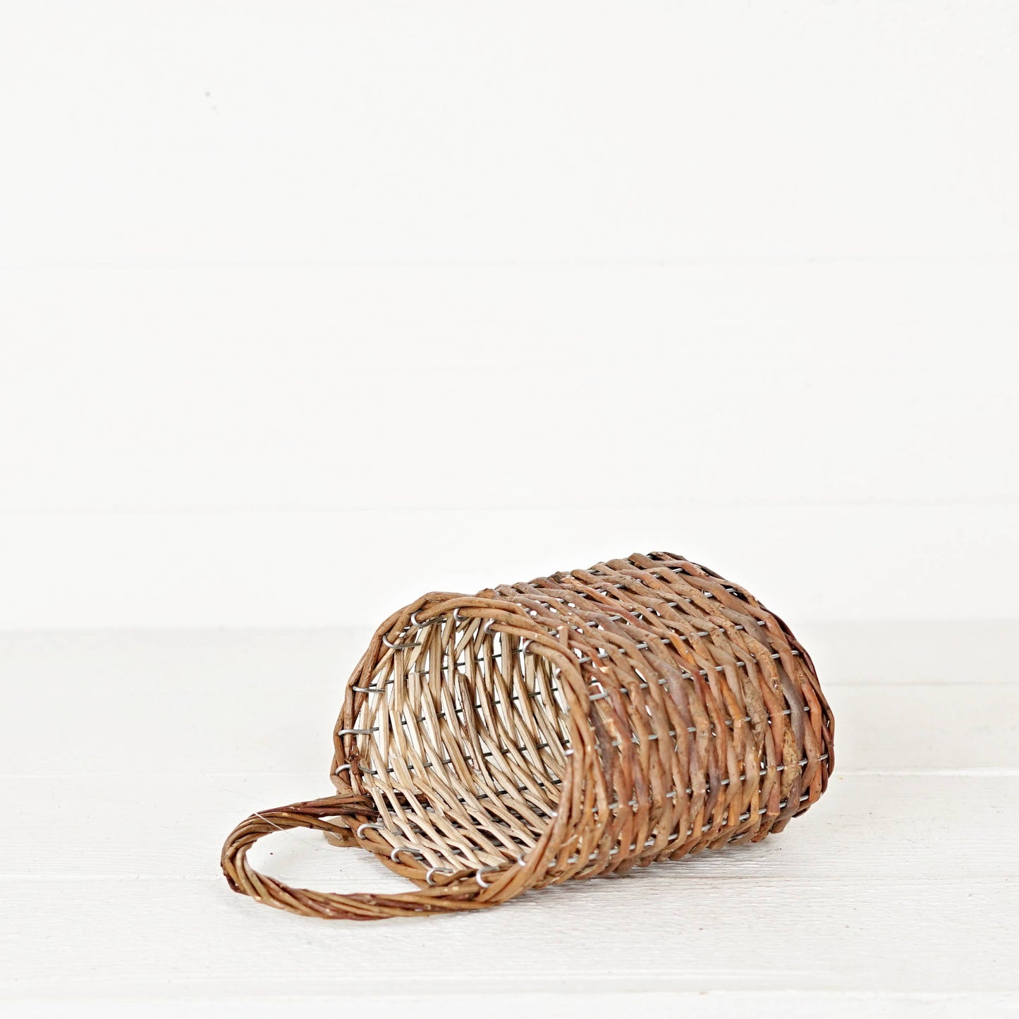 Hanging Willow Basket-Brown