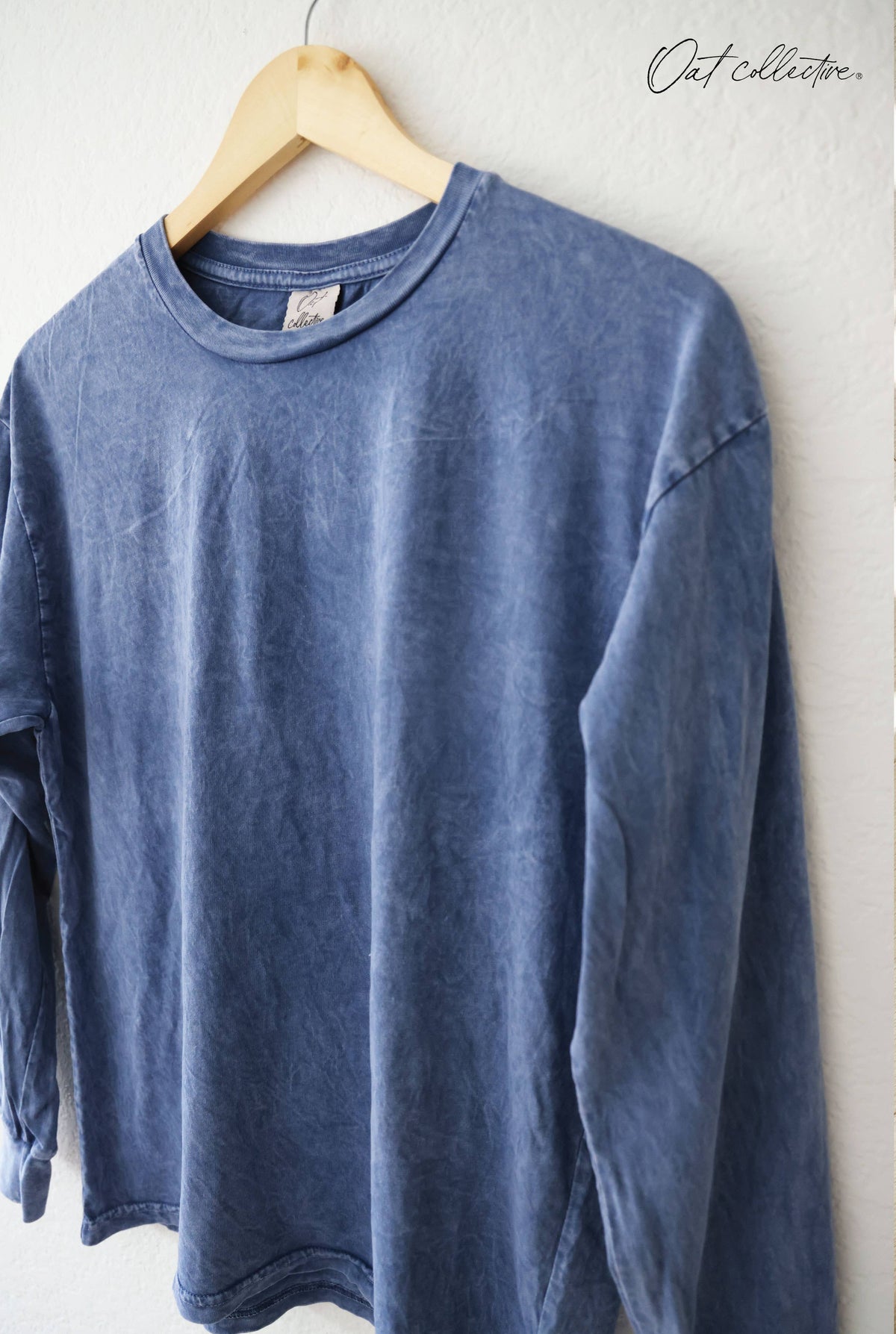 SANTA'S FAVORITE Mineral Washed Long Sleeve Graphic Top