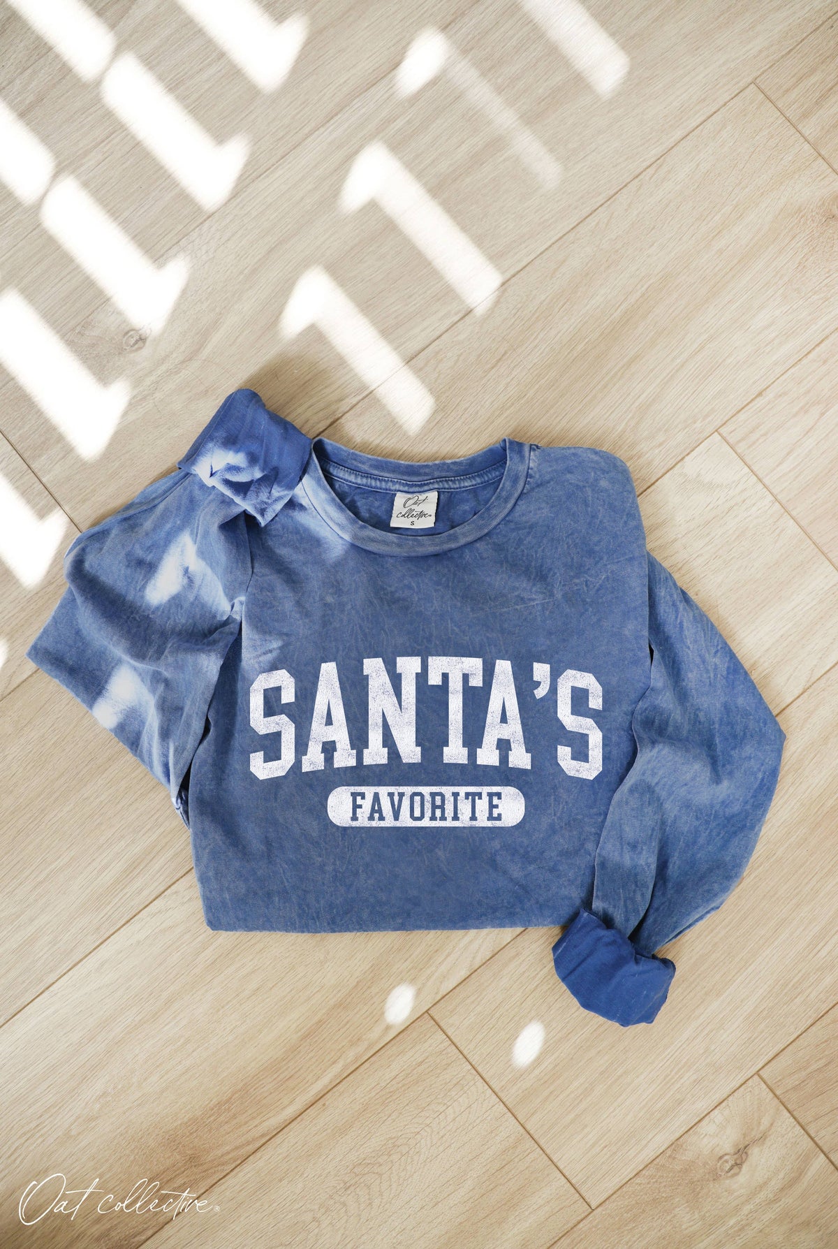 SANTA'S FAVORITE Mineral Washed Long Sleeve Graphic Top