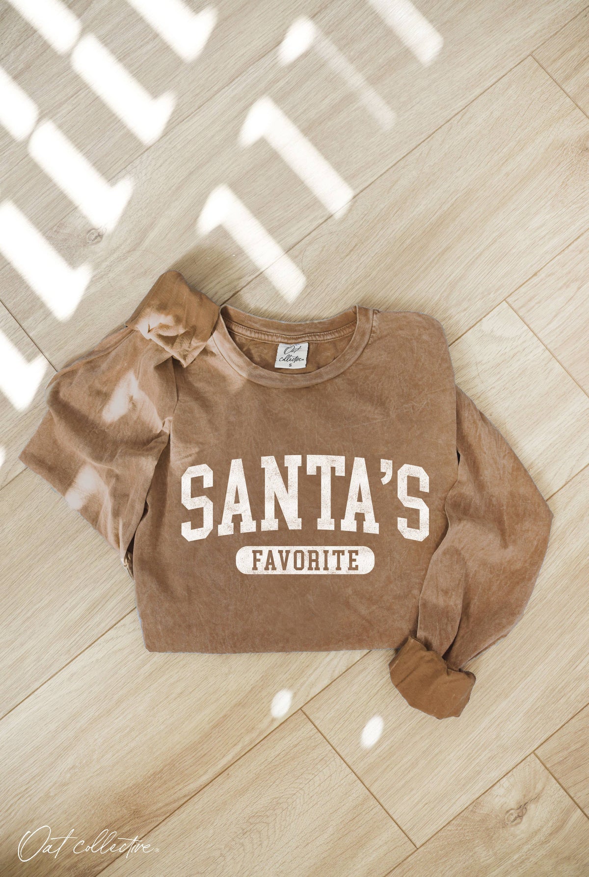 SANTA'S FAVORITE Mineral Washed Long Sleeve Graphic Top