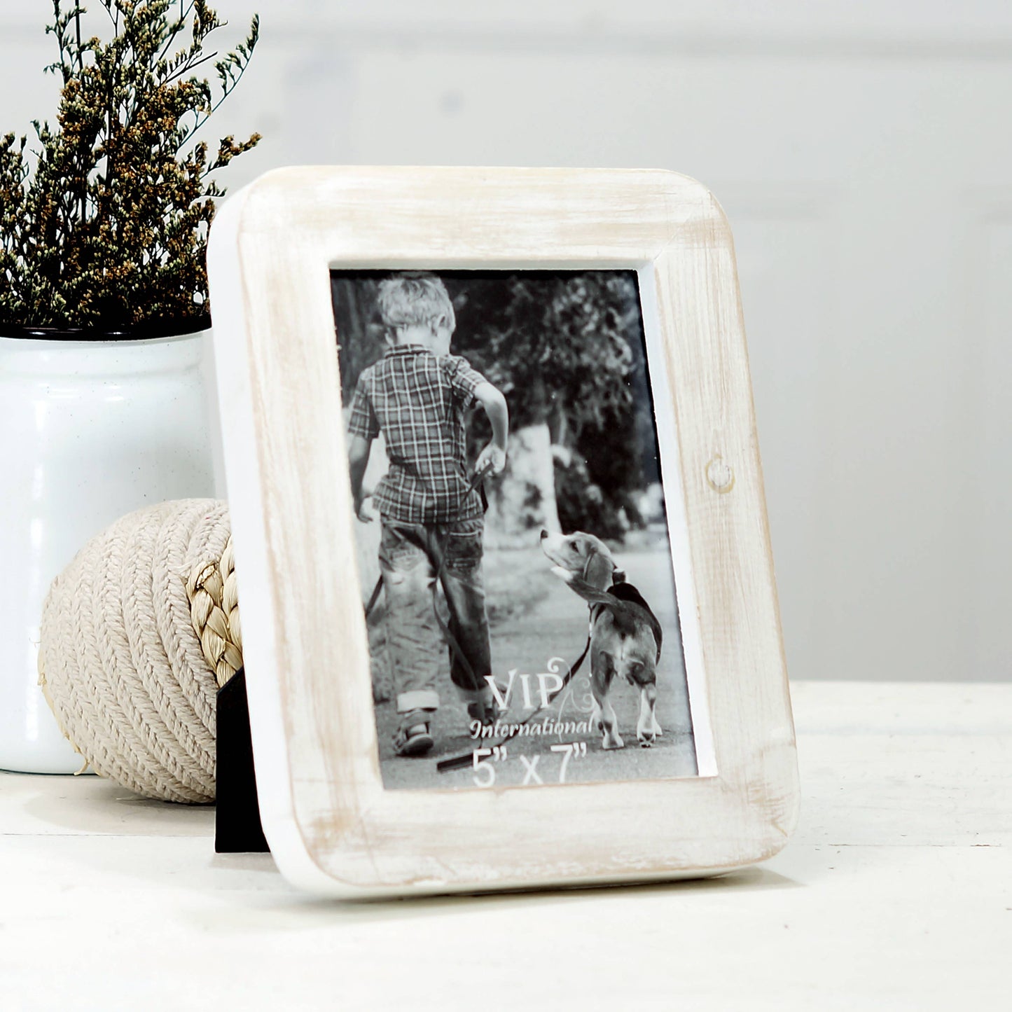 Wood 10 in White Rounded Corner Photo Frame 5X7